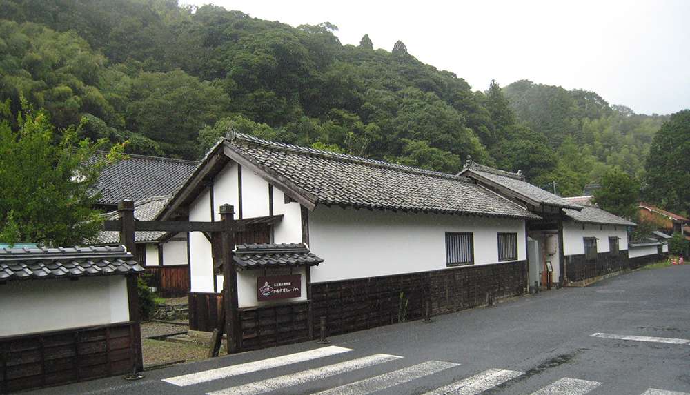 石見銀山街道【公開】 – 日本山岳会が選ぶ「日本の山岳古道120選」