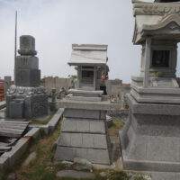 金北山々頂の石祠