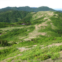 尻立山から北部の山々を望む