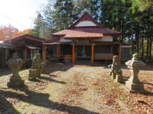 優婆寺の近くにある光主神社