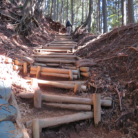 16丁目前の階段の急登