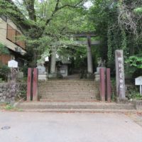 八菅神社入口