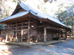 八菅神社社殿