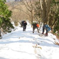 北峰への登り１