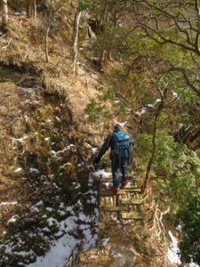 三峰を越える