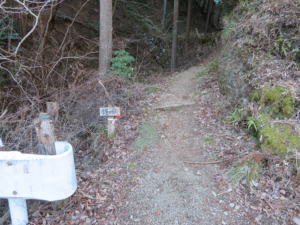 鐘ヶ岳登山口