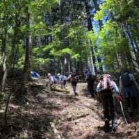 水吞茶屋跡から大日峠直下の登り