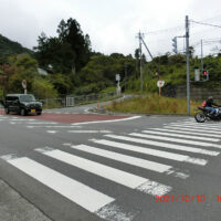 国道140号から八幡渡しへの分岐