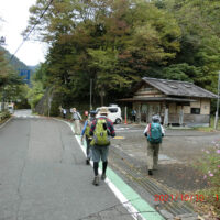 贄川宿観光トイレ：旧秩父往還から秩父御岳山への登山口