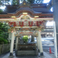 手水舎：拝殿前にあり嘉永六年（1853年）建立