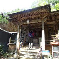 柳水庵本堂：弘法大師の木彫坐像が祀られているとされます。