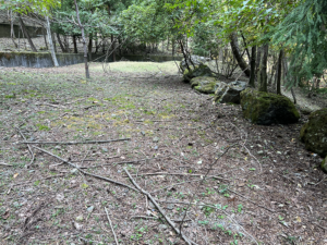 砂防ダムで道は消失