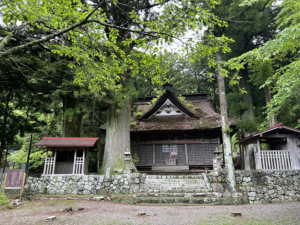 精進諏訪神社