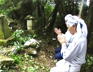 楠川前岳・山頂の祭事