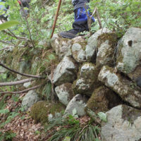 石積された路肩