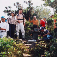 長峰・向岳二の岳山頂下祠「岳参り」