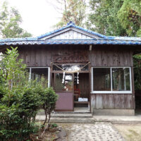 春牧・盛久神社本殿