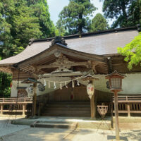 諏訪神社拝殿