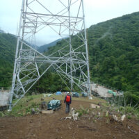 尾根上の鉄塔