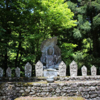本坊下の不動明王像
