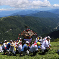 剱山本宮宝蔵石神社大祭