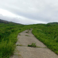 古坊中への黒川ルートは牧野の中のなだらかな牧道