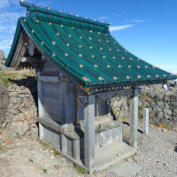 白山比咩神社奥宮のお社
