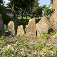 杉沢集落の石碑群。庚申塔など