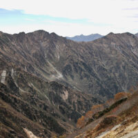 針ノ木峠から北の眺め。白馬岳、鹿島槍ヶ岳が見えている。