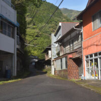 河口にある昔の旅館
