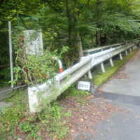 大血川に架かる無明橋