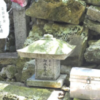 御塔石王子社