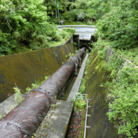 栃本発電所の送水管