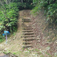 中国自然歩道からやなしお道に入る