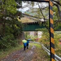 再び花輪線をくぐって国道282号に出る