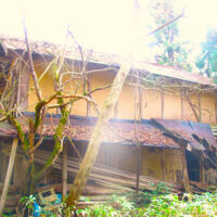 唐人屋に残る廃屋