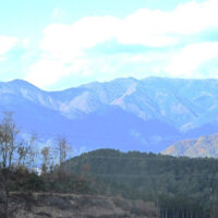 峠から見える山並み